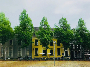Bird Deventer Hotel