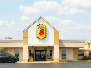 Super 8 by Wyndham Indianapolis South