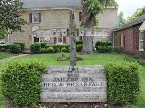 Jailer's Inn