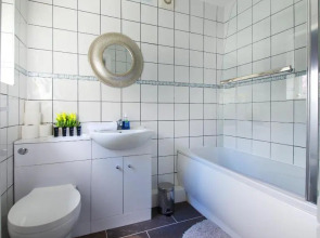 Stylish and Comfortable Home Away From Home