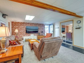 Cozy Apartment < 4 Miles to Downtown Anchorage!