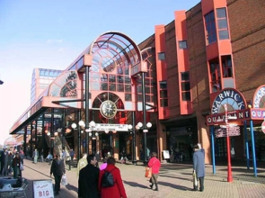 Redhill Garland- 1 bed Self Contained Apartment Close to Hospital