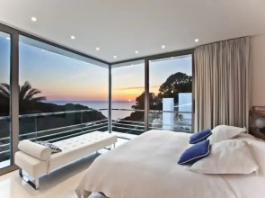 Appealing Villa With Private Terrace