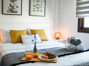 Phaedrus Living: Seaside Luxury Flat Lighthouse 53