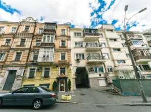Apartment on Khreshchatyk