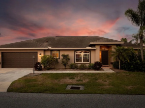Sunshine Manor ~ Fenced in Backyard ~ Family Home