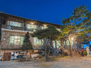 Gapyeong Dolgungpensyeon&kaempingjang