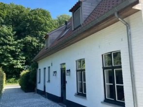 Two Guest-rooms in Stylish Villa - Free Bikes