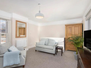 Salt Lane Apartments