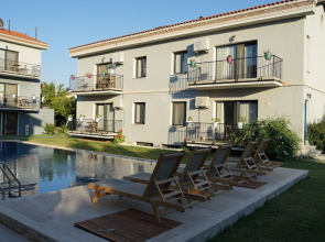 Karyada Hotel