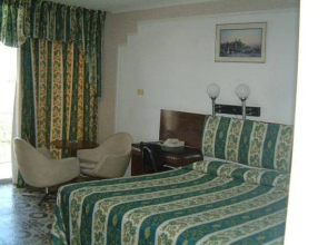 Alcazar Hotel