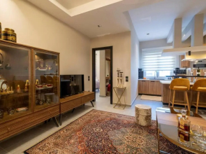 Maison De Luxx A8 Central