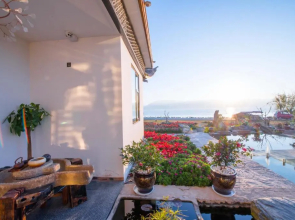 Dali No.1 Sea View Hotel