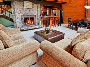 3br Gem, Walk To Tahoe House Bakery 3 Bedroom Cabin
