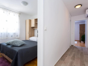 Apartments Lidija - see view with private hot tub and split level apartment with garden