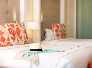 Centara Grand Azuri Residence & Suites