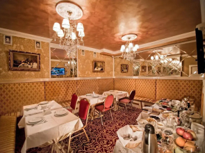 Отель «Роял Сити»