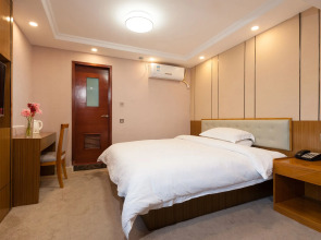 Guangzhou Compass Hotel