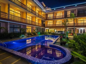 Peach Hotel Inle