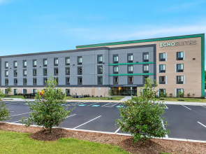 ECHO Suites Extended Stay by Wyndham Sterling