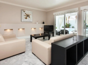 Villa 44