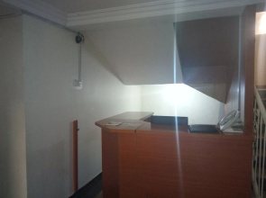 White House Apartment & Suites