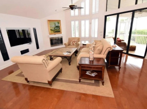 Beachfront Treasure - Sanibel Exclusive Gulf Front Estate! 5 Bedroom Home