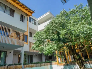 Plum Tree Lakeside Resort