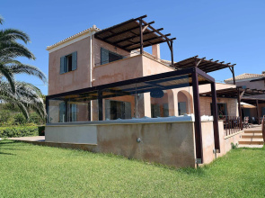Absolute Villa by Stylish Stays