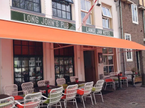Long John’s Hotel