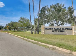 Fenced Yard: Home < 1 Mi to Mayor Pablo Peña Park