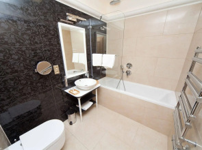 Merchant's Avenue Hotel