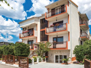 Awesome Home in Kastel Kambelovac With Wifi and 1 Bedrooms
