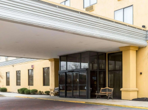 Clarion Hotel Somerset - New Brunswick