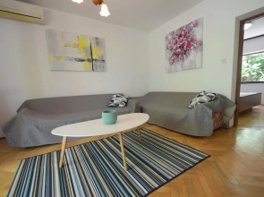 Apartments Ivka-Rozalija near Beach