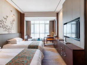 Royal Four Seasons Hotel