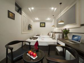 Galliot Central Hotel