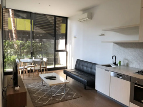 Spacious Cosy Bedroom Suite + Large Balcony