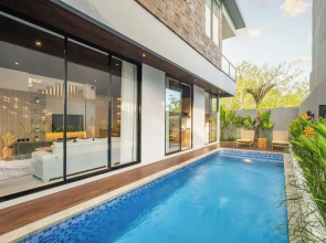 Tropical Bliss Villa 9E - 10min to Beach