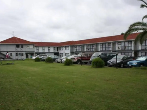 Airport Travel Air Motor Inn