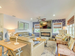 Private Dock & Water Views! Homosassa Retreat