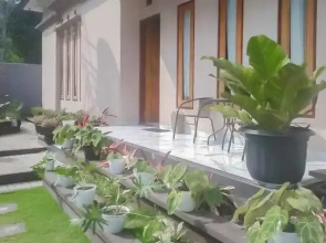 Kedai Oma Syariah Mitra RedDoorz