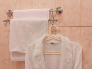 Парк-Отель Май