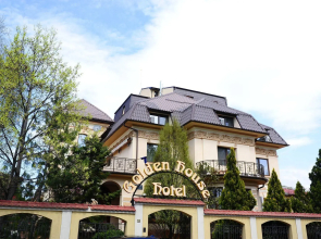 Hotel Golden House