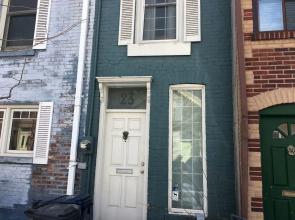 Beautiful Two Level House in Yorkville