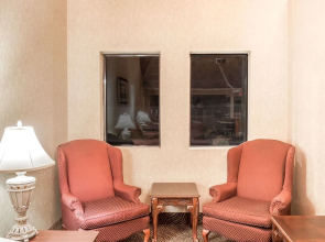Super 8 By Wyndham Liverpool/Clay/Syracuse Area