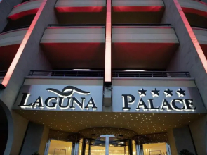 Laguna Palace Hotel