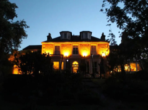 Parklands Hotel