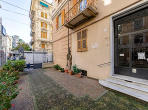 ALTIDO Modern Flat for 6 in the heart of Genova Foce