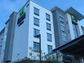 Holiday Inn Express & Suites Jacksonville Camp Lejeune Area by IHG